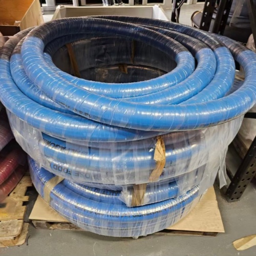 418LE  奶罐车软管 10 bar (150 psi) - 抗挤压 FDA - arrêté du 09/11/94 D