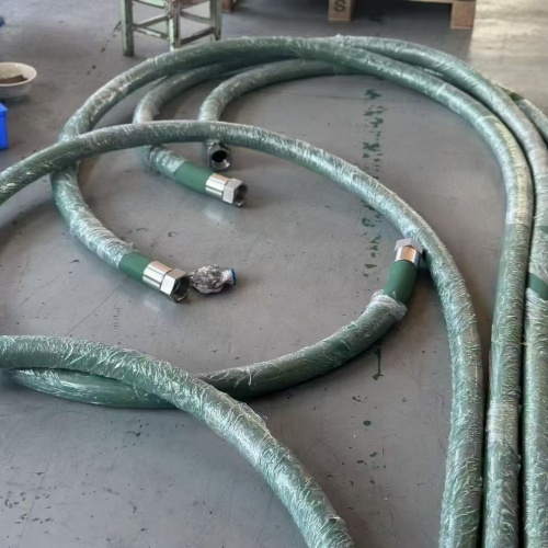 EF555  不导电(无碳)软管 20 Bar (300 psi)